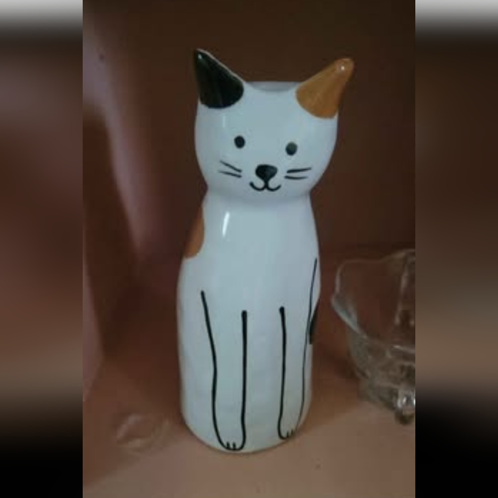 Cute Cat Vase!